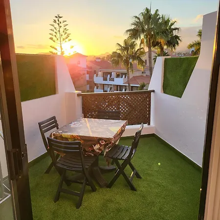 Moderno Y Luminoso Atico Con Vistas Y Piscina Сан Мигель