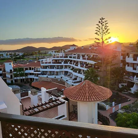 Moderno Y Luminoso Atico Con Vistas Y Piscina Appartement