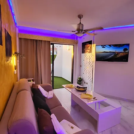 Moderno Y Luminoso Atico Con Vistas Y Piscina Сан Мигель