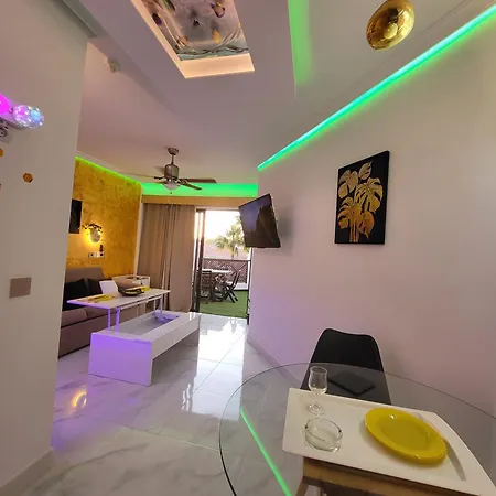 Moderno Y Luminoso Atico Con Vistas Y Piscina Сан Мигель