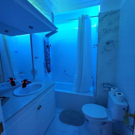 Moderno Y Luminoso Atico Con Vistas Y Piscina * Сан Мигель