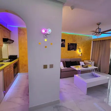 Moderno Y Luminoso ático Con Vistas Y Piscina
