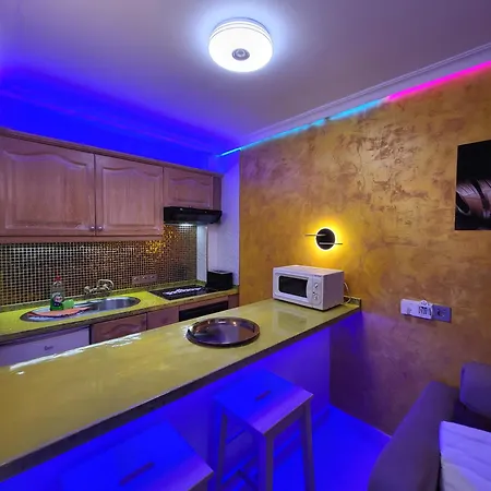 Moderno Y Luminoso Atico Con Vistas Y Piscina Apartment San Miguel de Abona