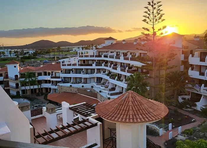 Moderno Y Luminoso Atico Con Vistas Y Piscina Apartment