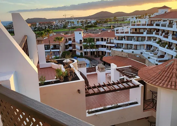 Moderno Y Luminoso Atico Con Vistas Y Piscina *