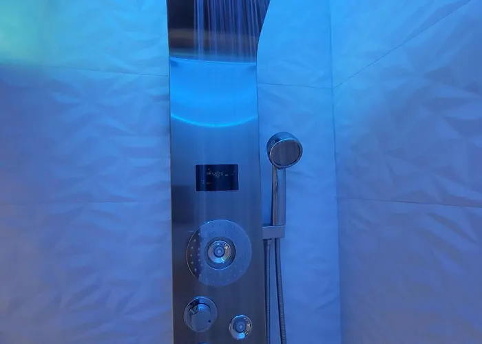 Moderno Y Luminoso Atico Con Vistas Y Piscina *