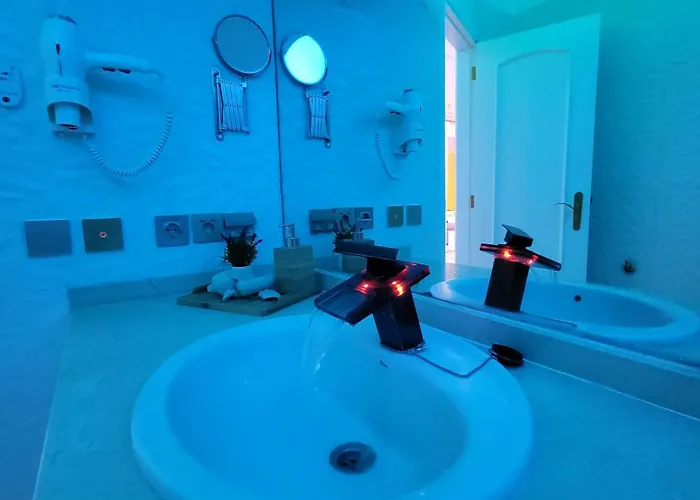 Moderno Y Luminoso Atico Con Vistas Y Piscina San Miguel de Abona