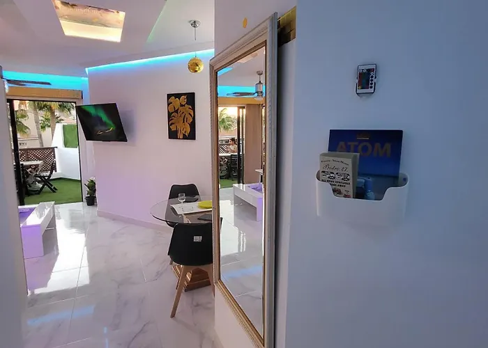 Moderno Y Luminoso Atico Con Vistas Y Piscina *