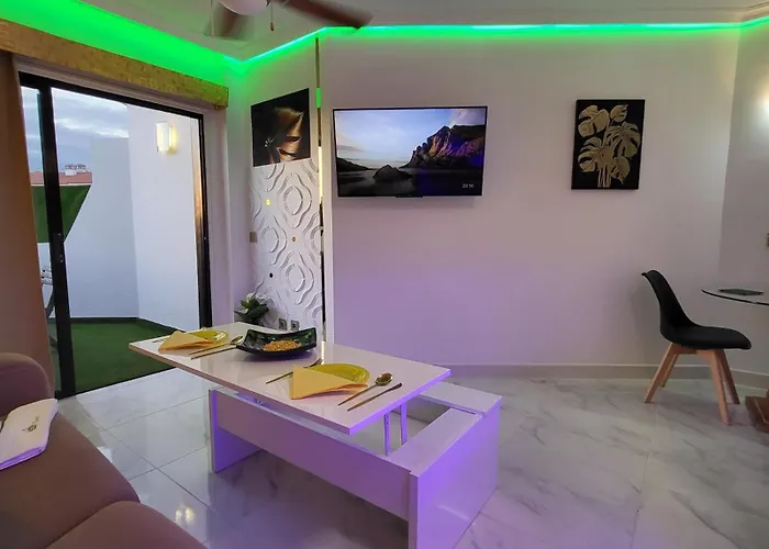 Moderno Y Luminoso Atico Con Vistas Y Piscina San Miguel de Abona