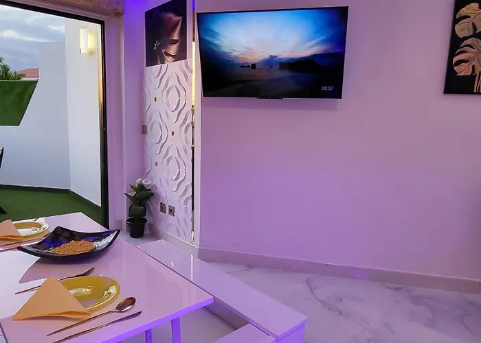 Moderno Y Luminoso Atico Con Vistas Y Piscina Daire