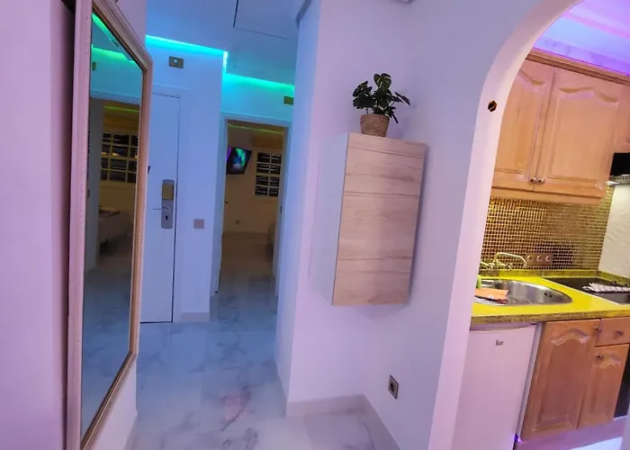 Moderno Y Luminoso Atico Con Vistas Y Piscina