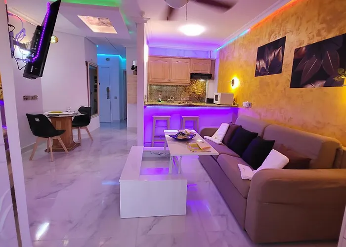 Moderno Y Luminoso Atico Con Vistas Y Piscina San Miguel de Abona