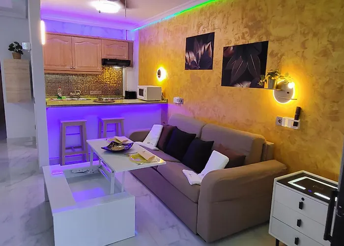 Moderno Y Luminoso Atico Con Vistas Y Piscina *