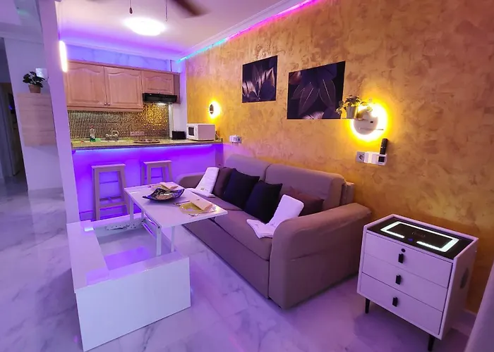 Moderno Y Luminoso Atico Con Vistas Y Piscina San Miguel de Abona