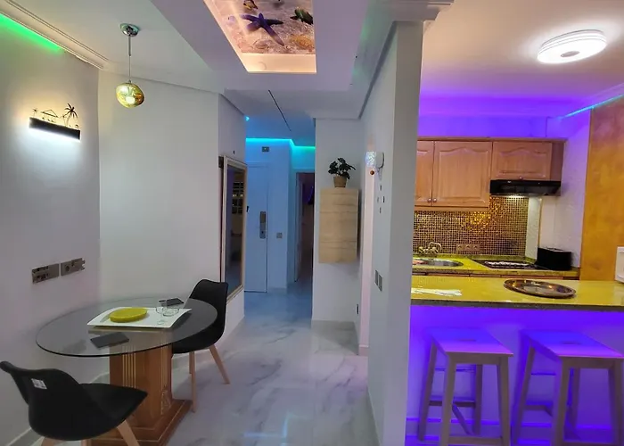 Moderno Y Luminoso Atico Con Vistas Y Piscina Apartment *