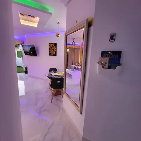 Apartman Moderno Y Luminoso Atico Con Vistas Y Piscina